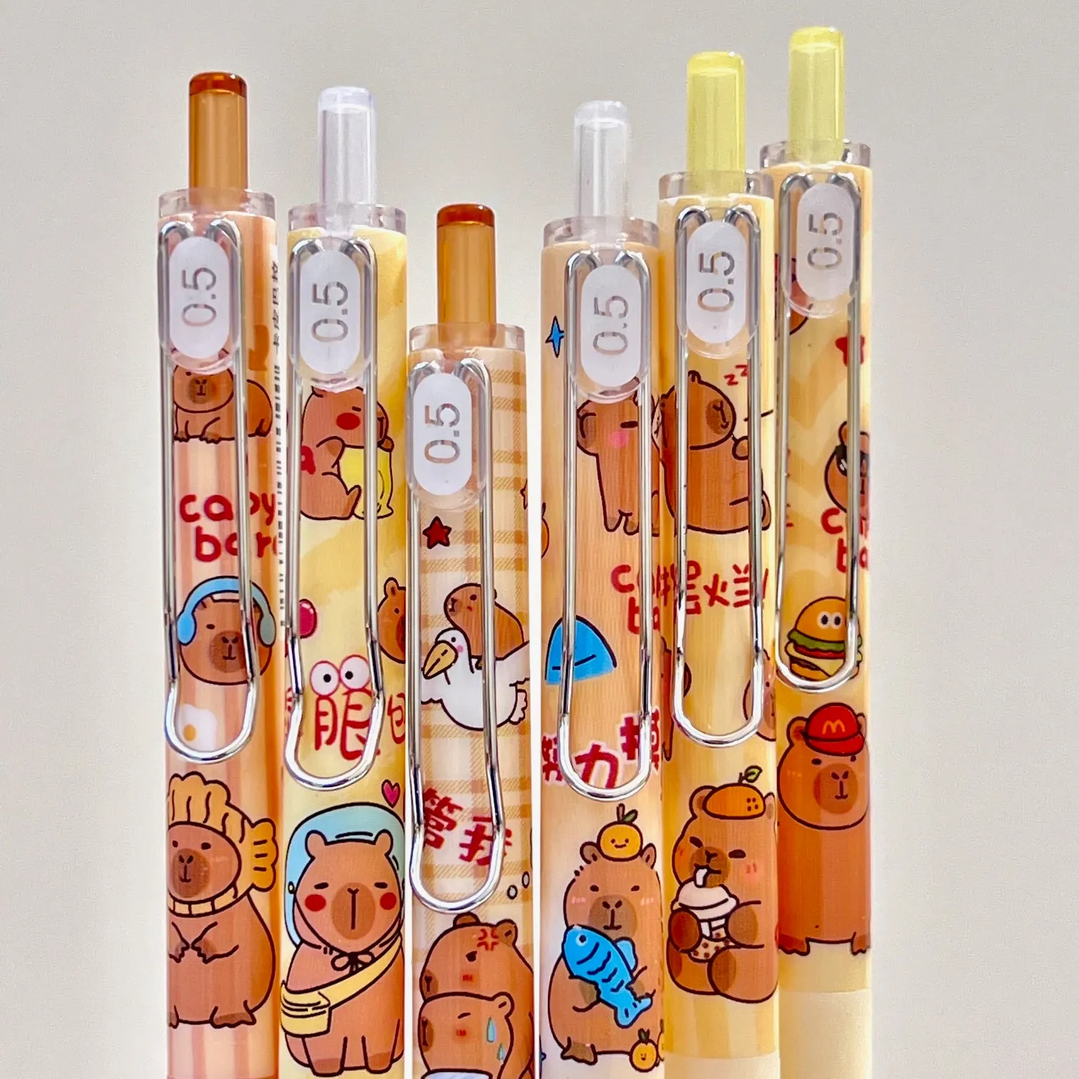 22637 CAPYBARA BLIND BOX GEL PEN-36