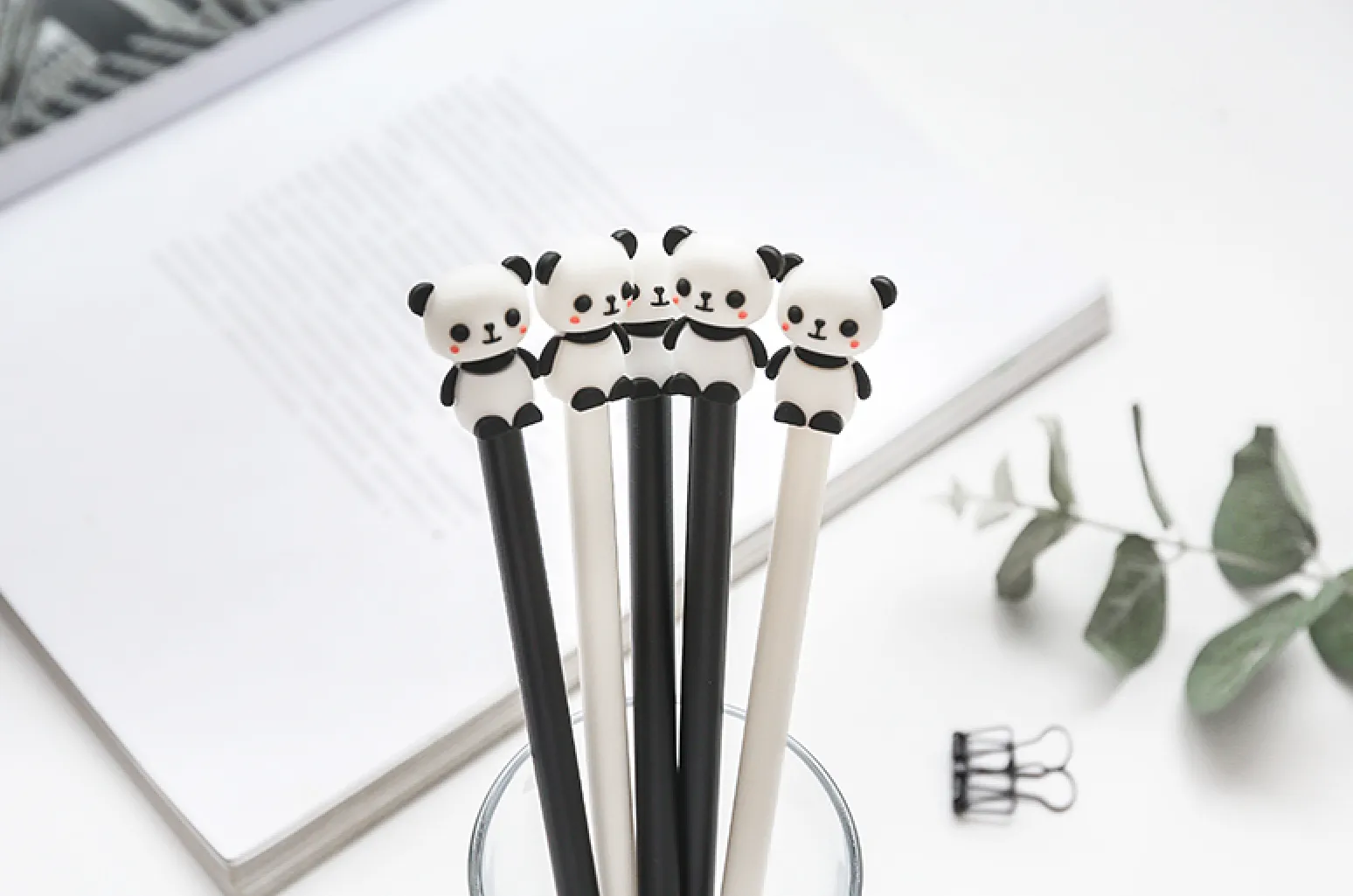 X 22237 PANDA GEL PEN-DISCONTINUED